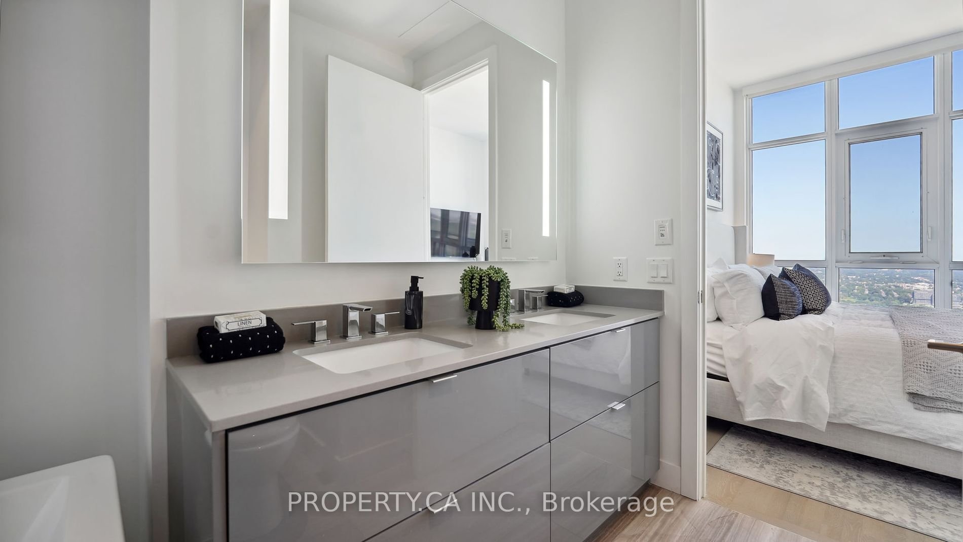 BAY STREET'S CAPTIVATING SUITE