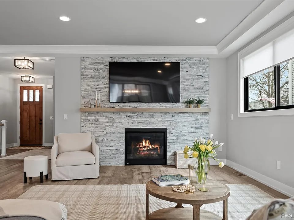 1326 Cedar Dr