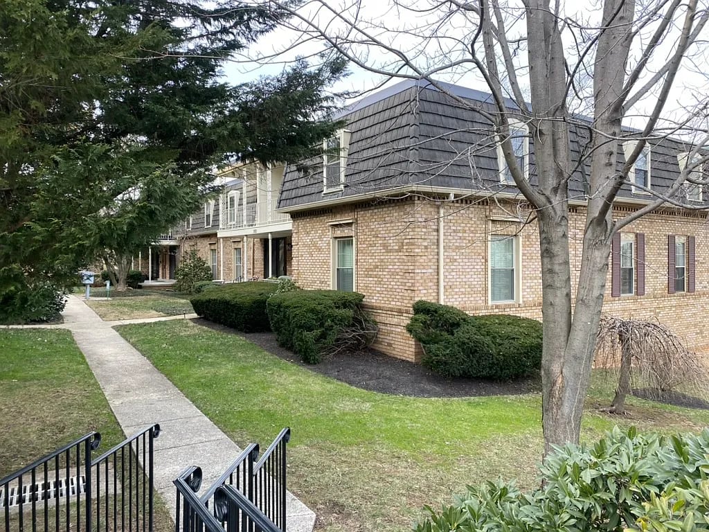 3103 Patrick Henry Dr #125