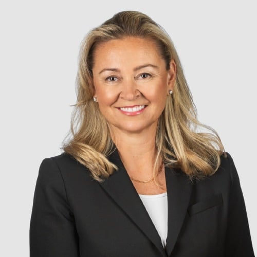 Chelsea E. Ialeggio Mill Valley, CA Real Estate Agent Headshot