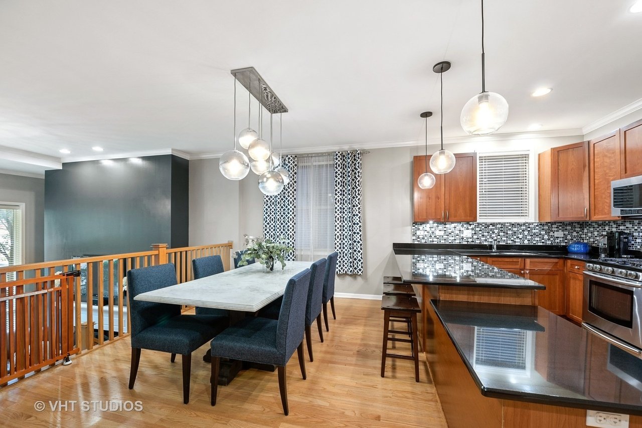 3350 N Southport Ave Unit 1S