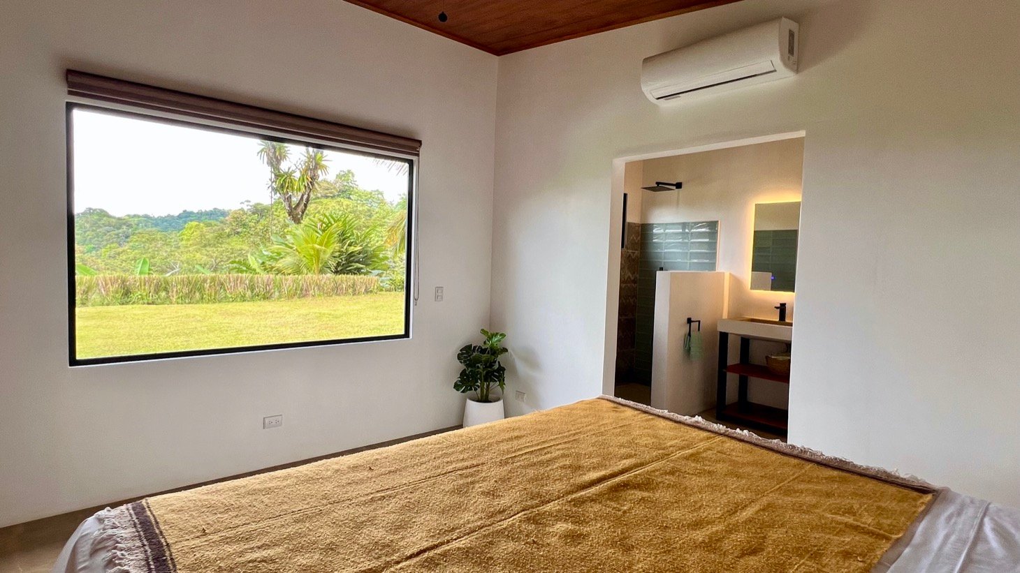 Brand New Modern Home in a Private Tropical Setting - Tres Rios