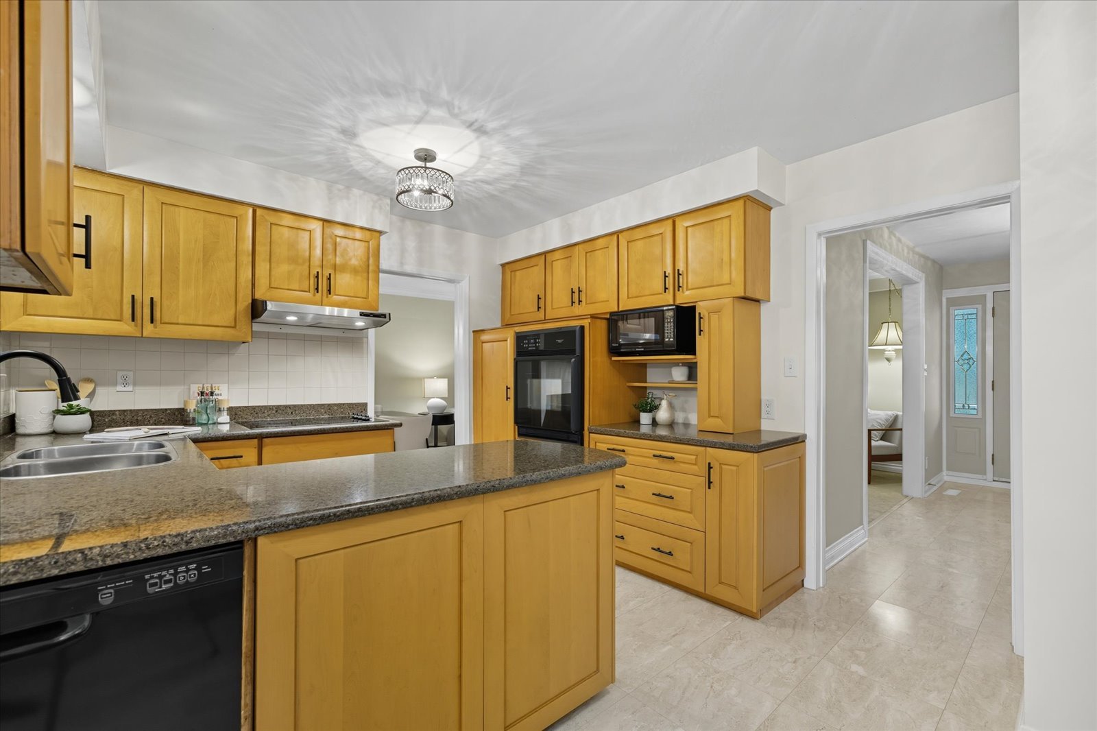 28 Christman Crt 