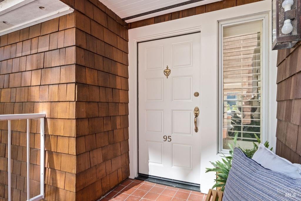 95 Bulkley Ave