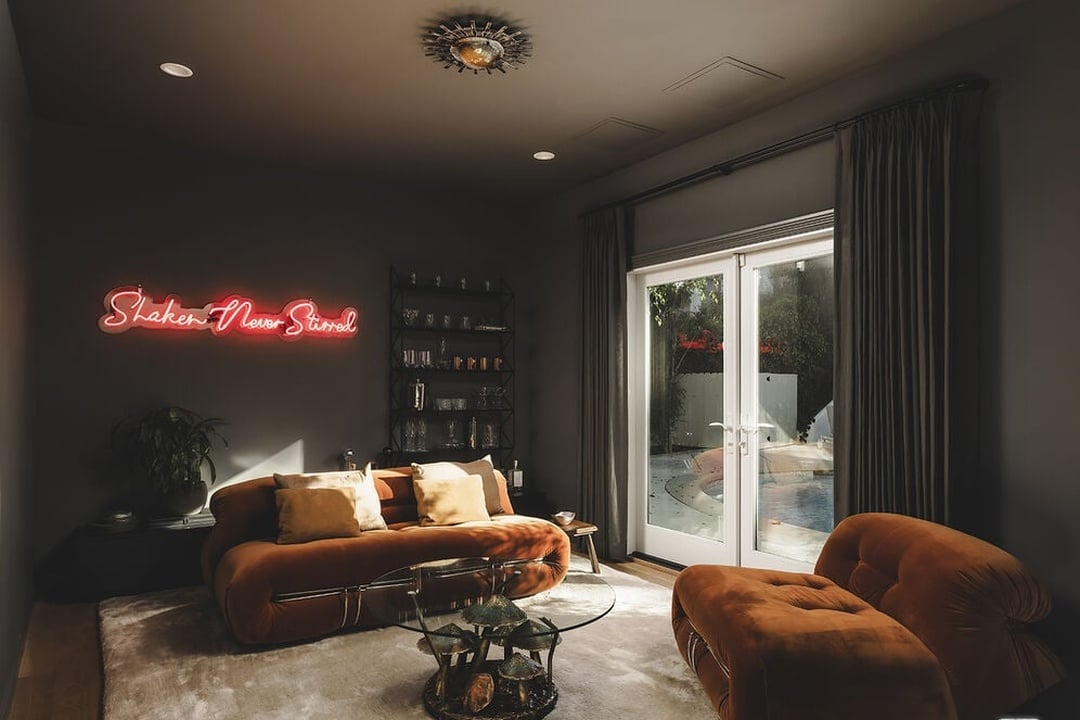 Nova Pavilion, El Cerrito Pl, 90068