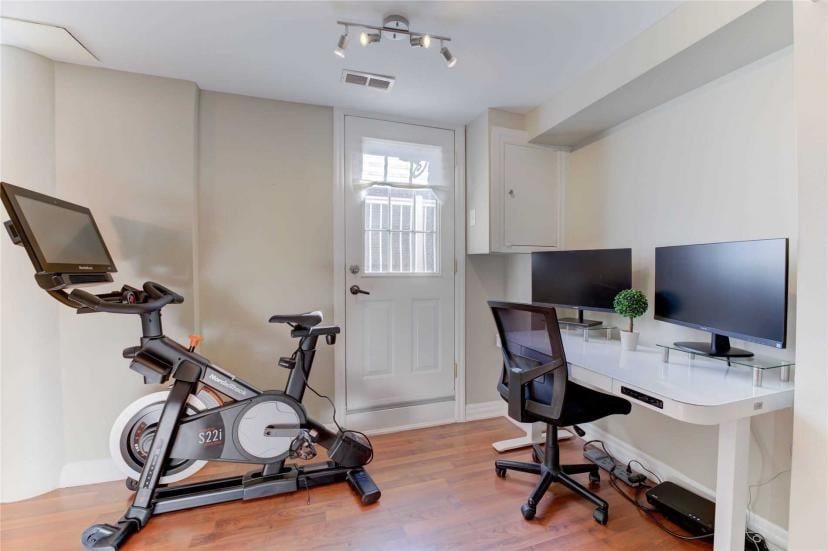 8 Sewell Dr