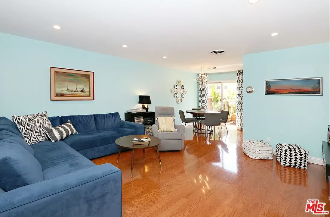 11138 Aqua Vista St #24