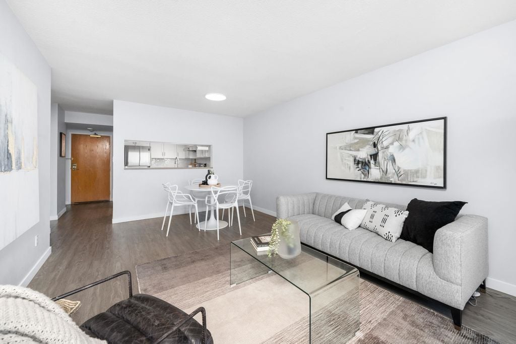 9633 Manchester Dr, #1701