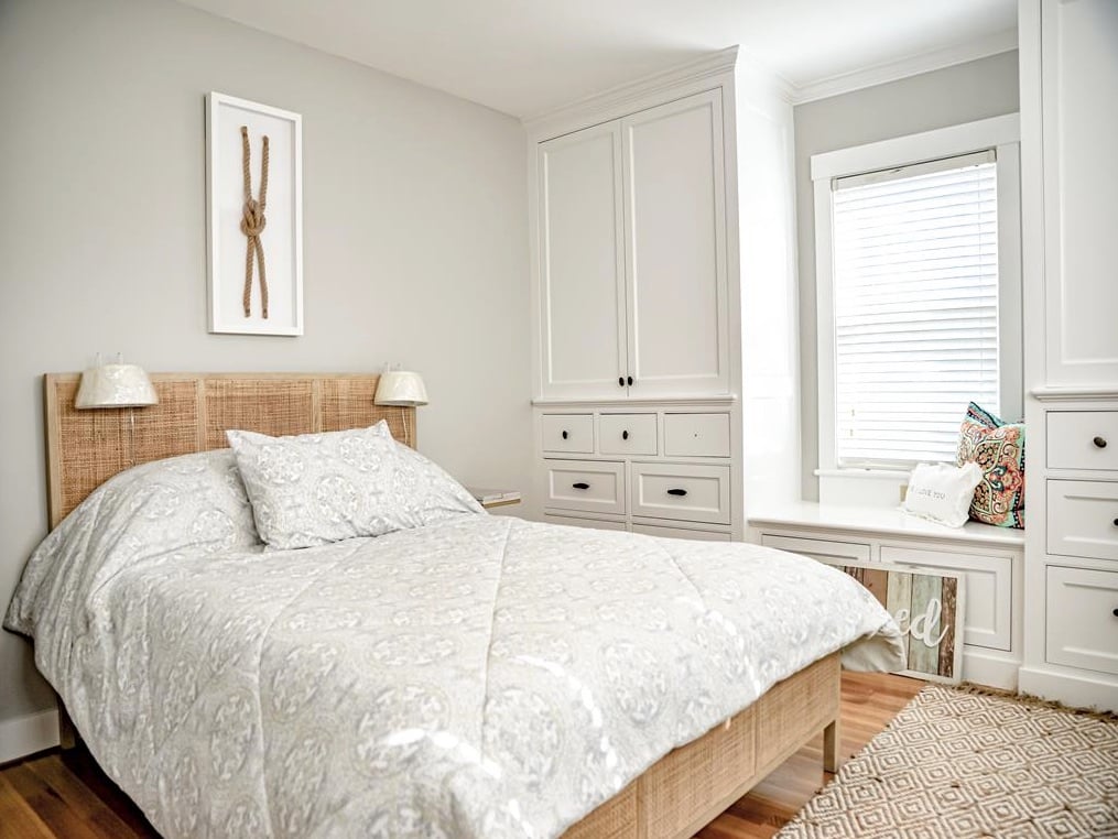 12 Pocasset Ave