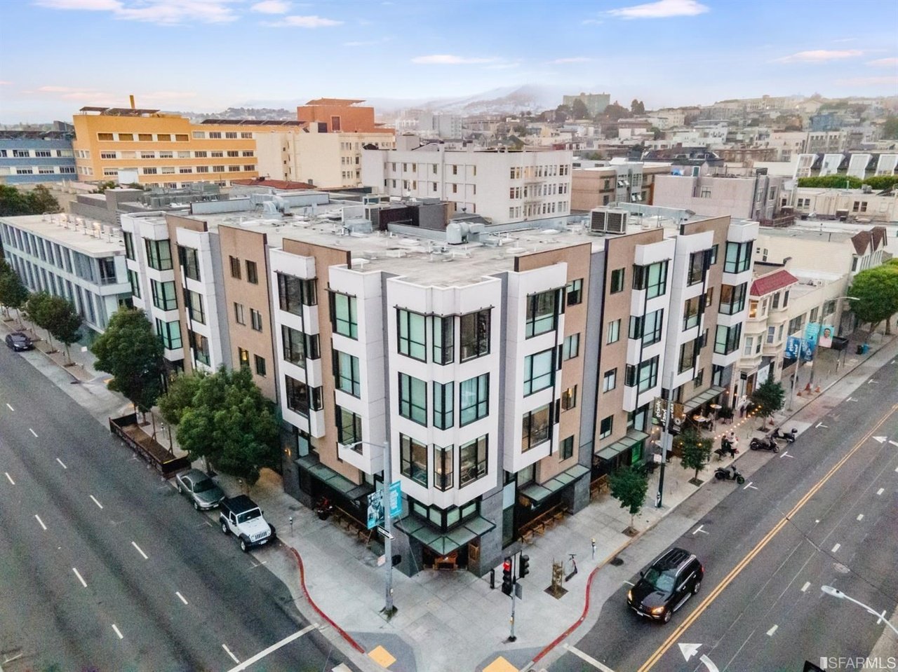 233 Franklin St #303