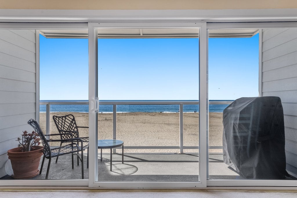 2-2130 E Cliff Dr. #2D