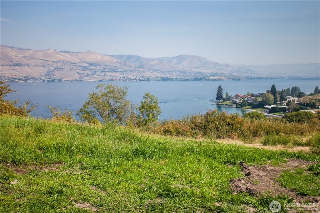 275 Bene Vista Ln