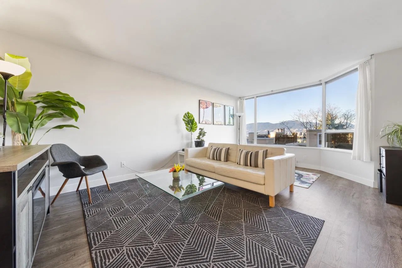 1235 W Broadway #302