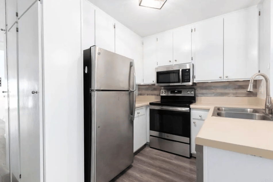 1885 Diamond St #329