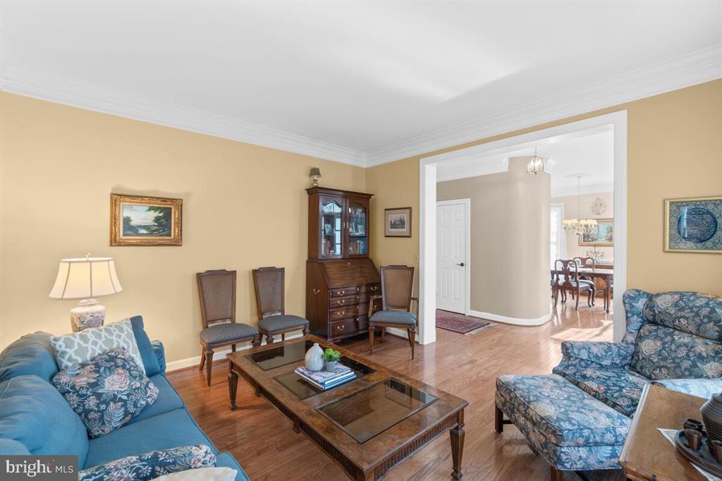  343 Tschiffely Square Rd