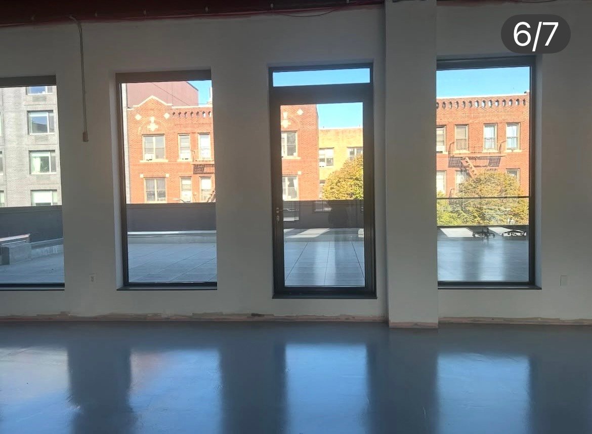 Modern Office in Long Island City