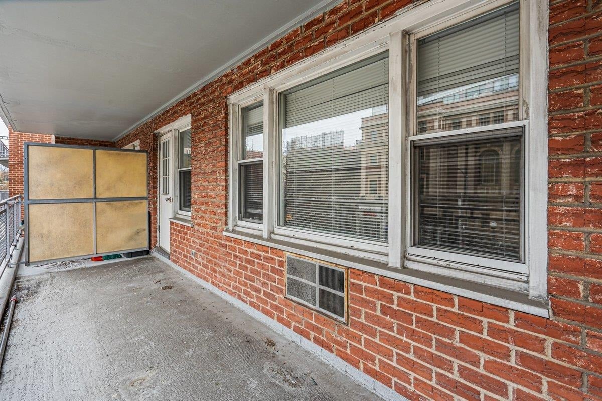 89-15 Parsons Boulevard #3J