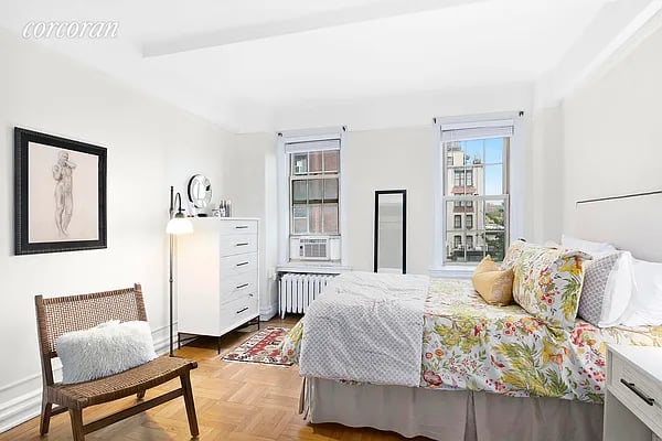 24 Fifth Avenue Unit: 607