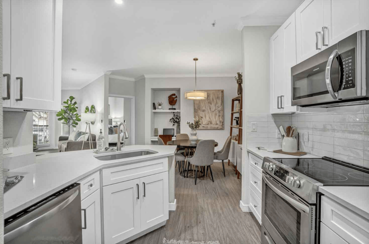 Up to 8 Weeks Free! Same-day applications get a $400 gift card