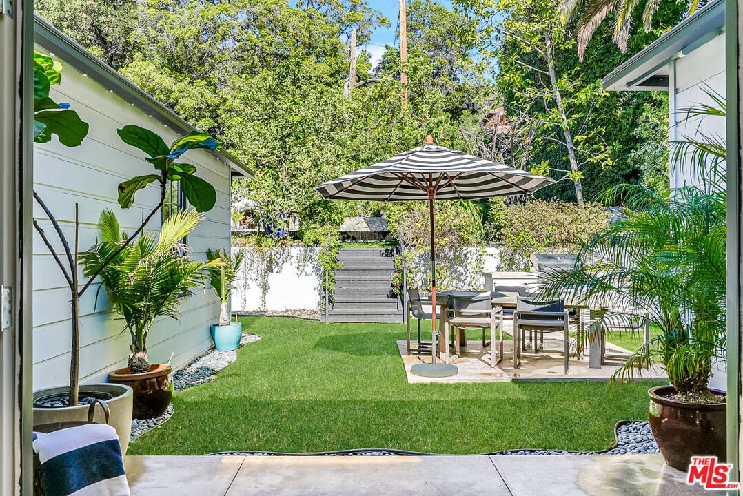 7463 Franklin Ave
