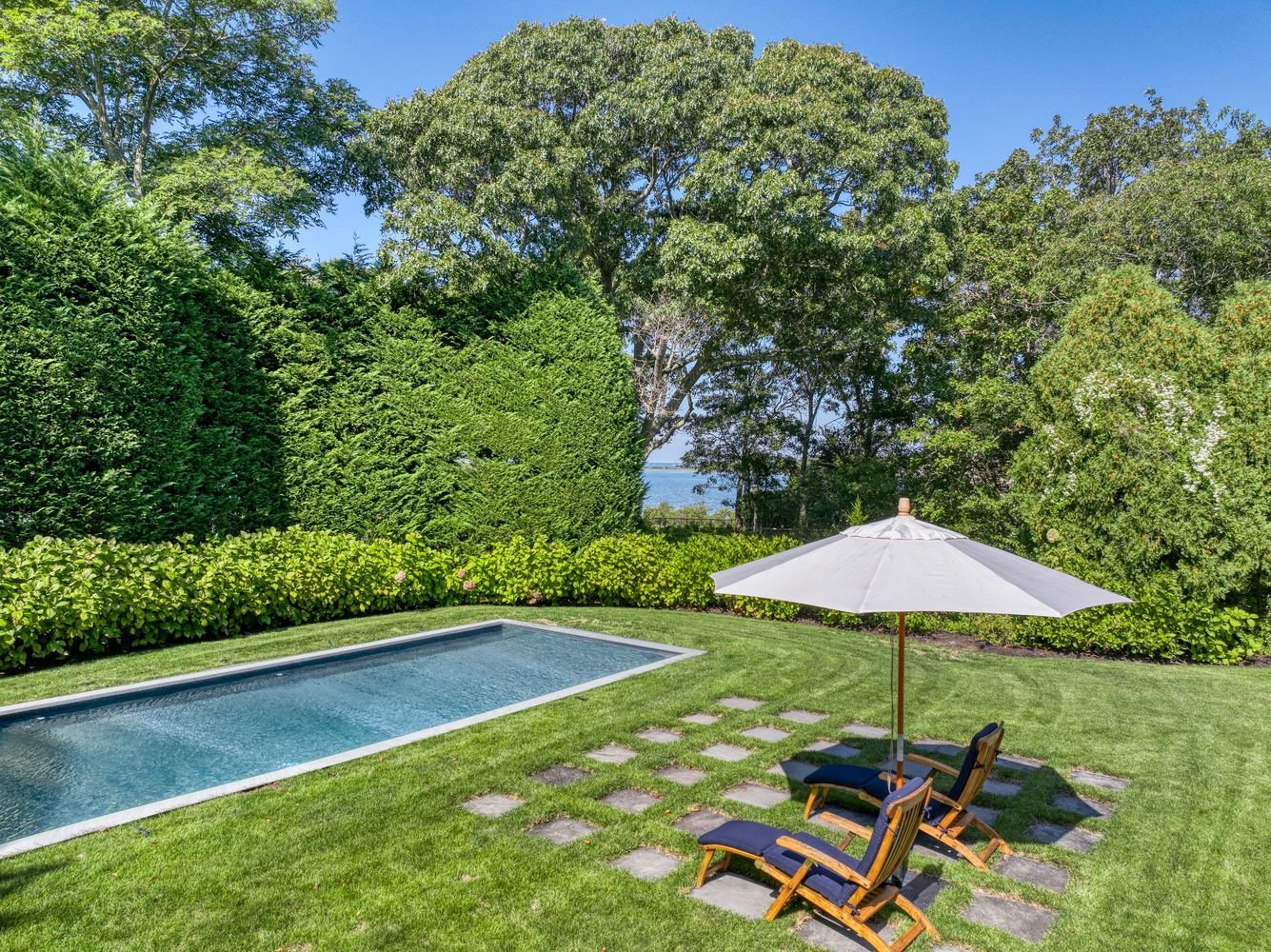 55 Shrubland Road