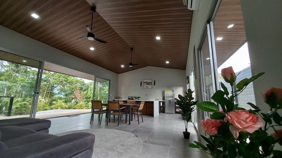 New Home and Guest Villa near Tinamastes Alfombra