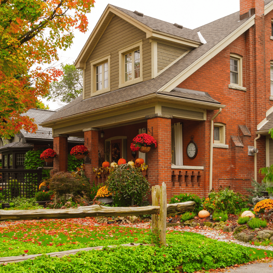 Thanksgiving Hosting Guide: 8 Steps to Prepare Your Home for the Holidays