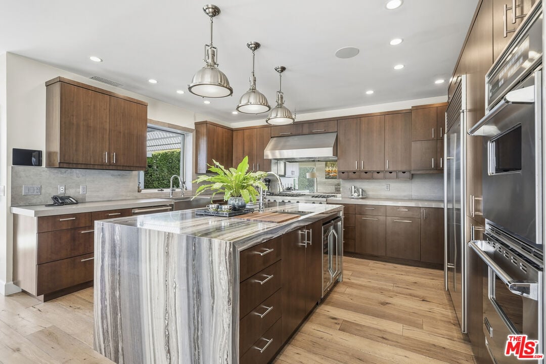 Solis Vista, Serra Rd, 90265