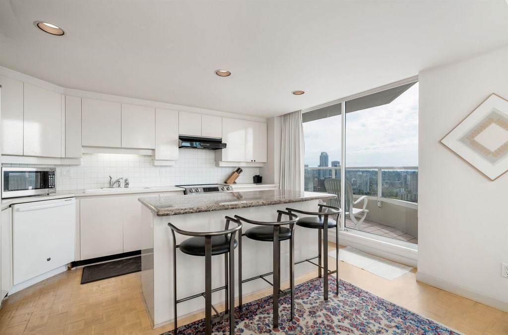 717 Jervis St, #3001