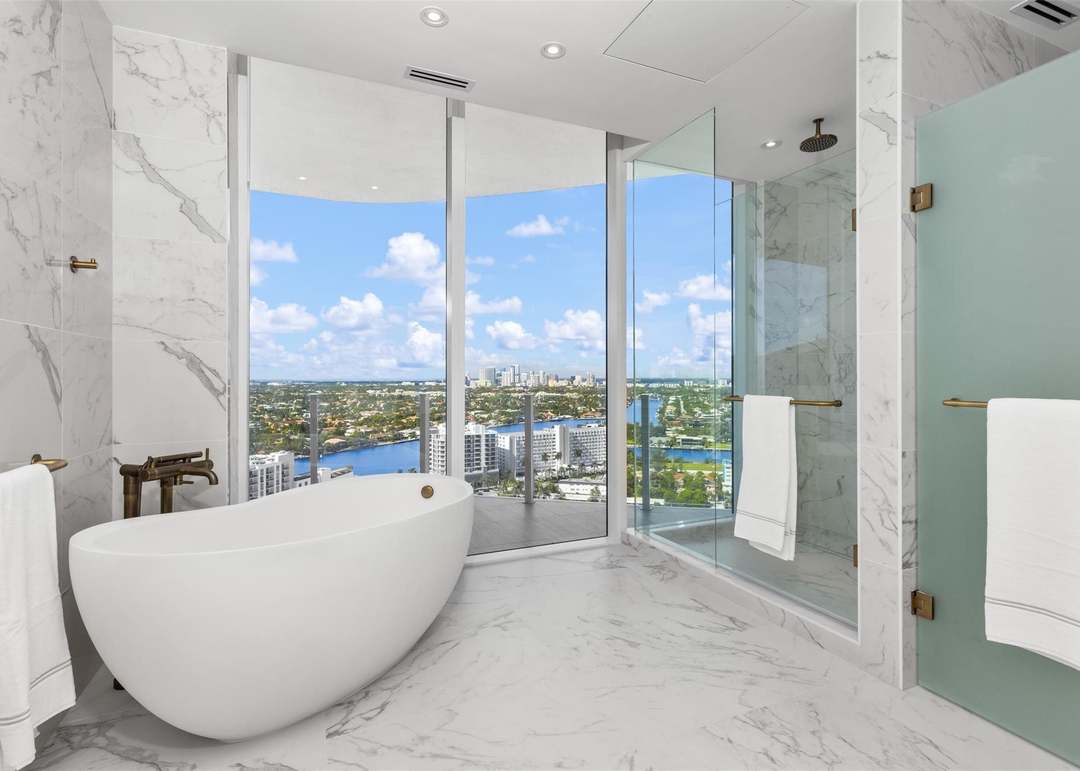 525 N Fort Lauderdale Beach Blvd #2201