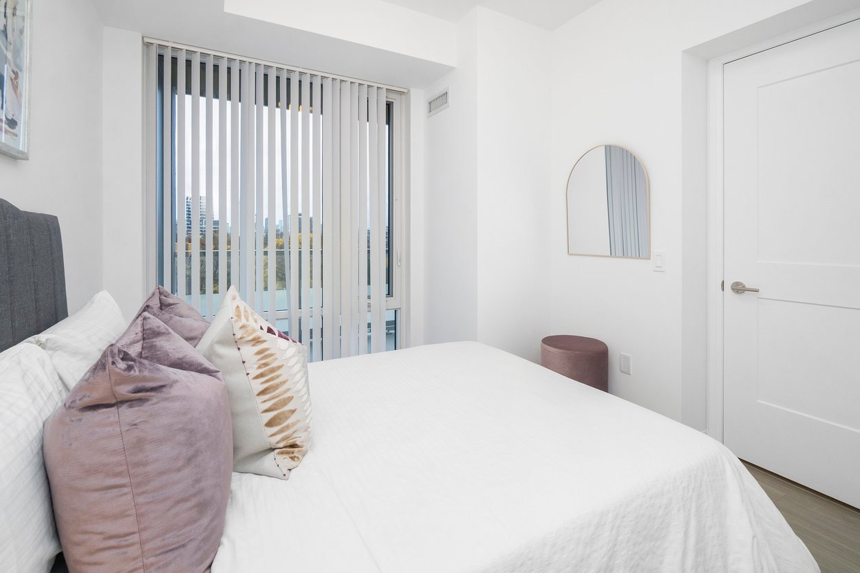 25 Holly St Unit: 708