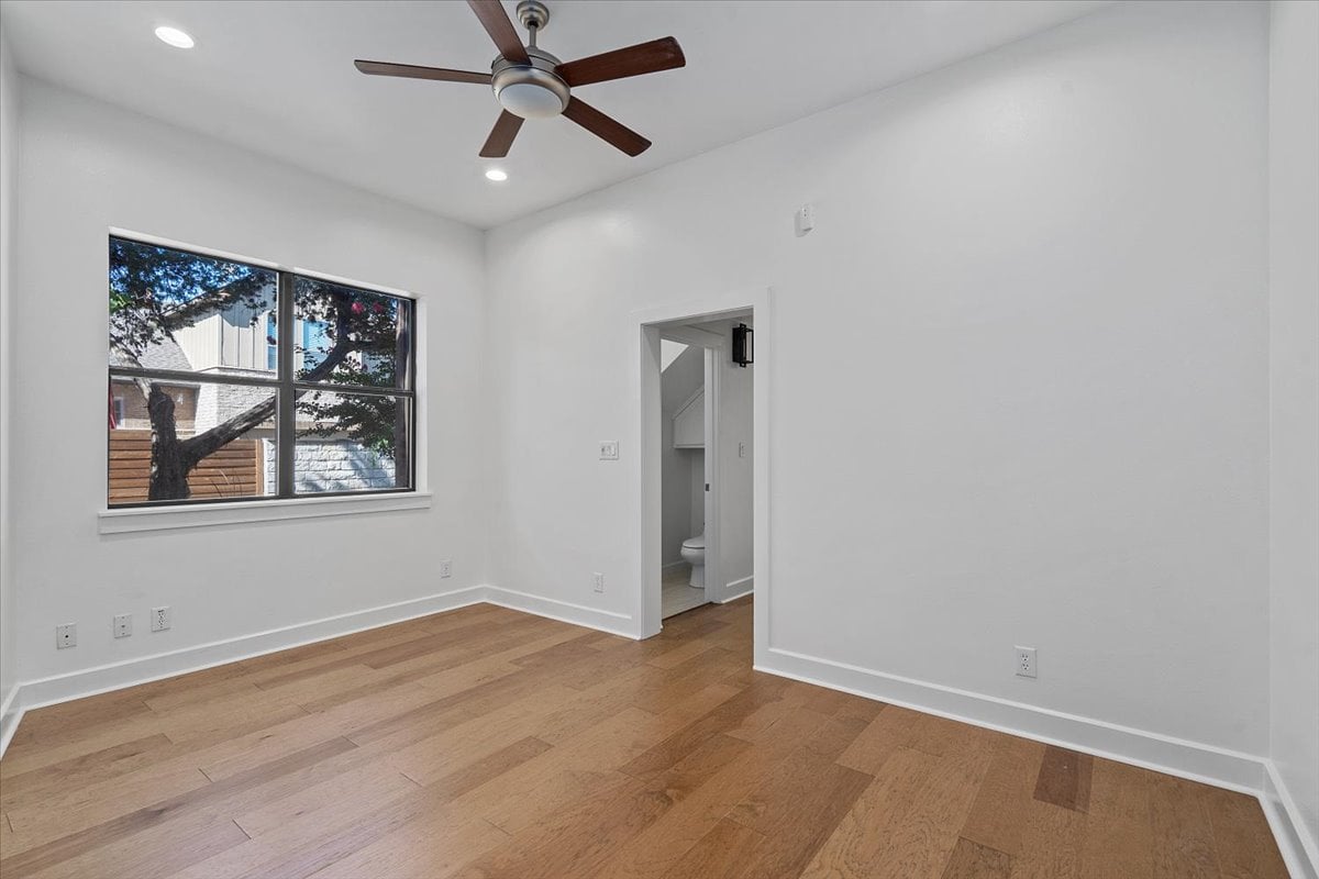 2610 Del Curto Road 2