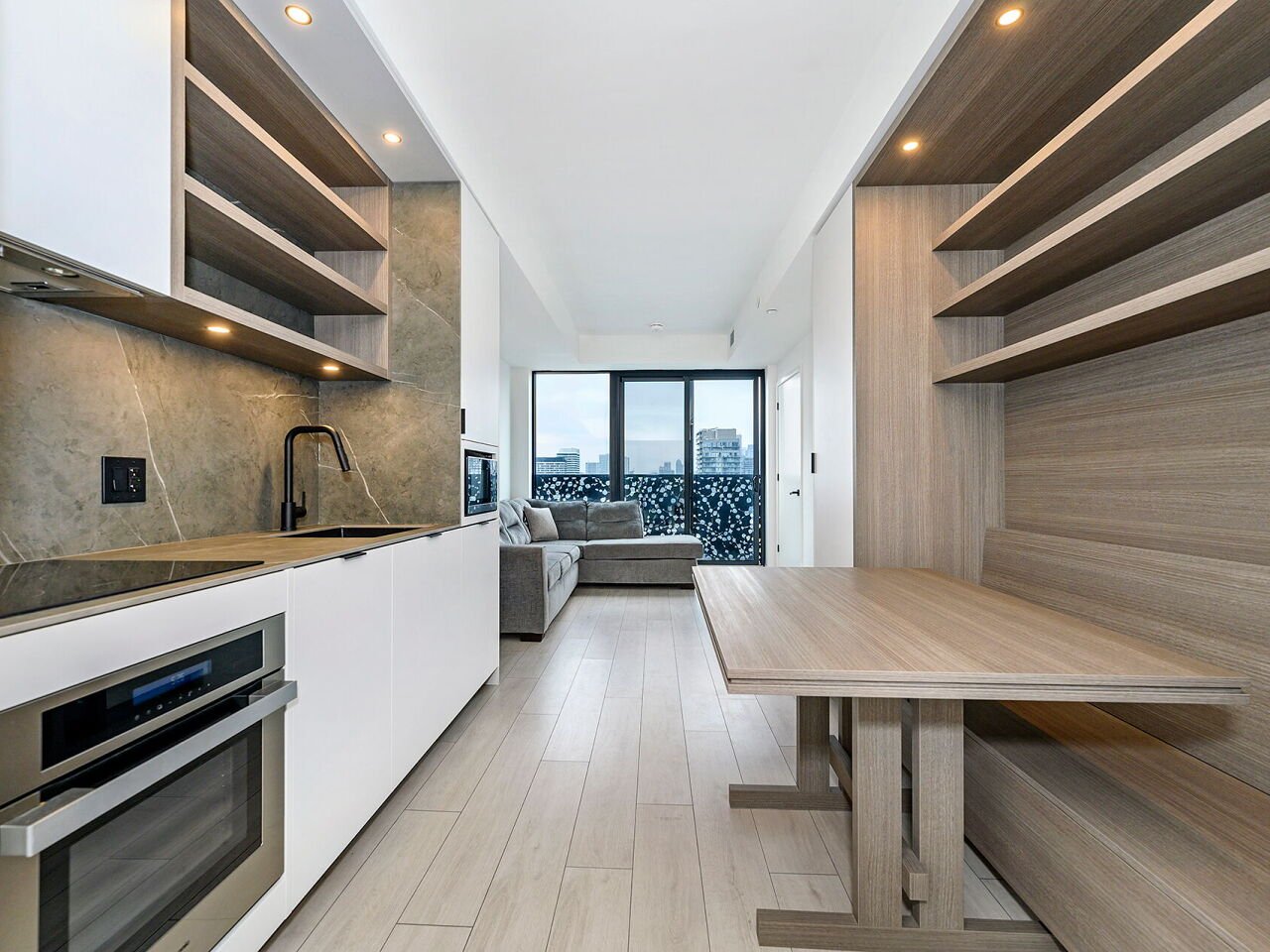55 Charles St E Unit: 2604