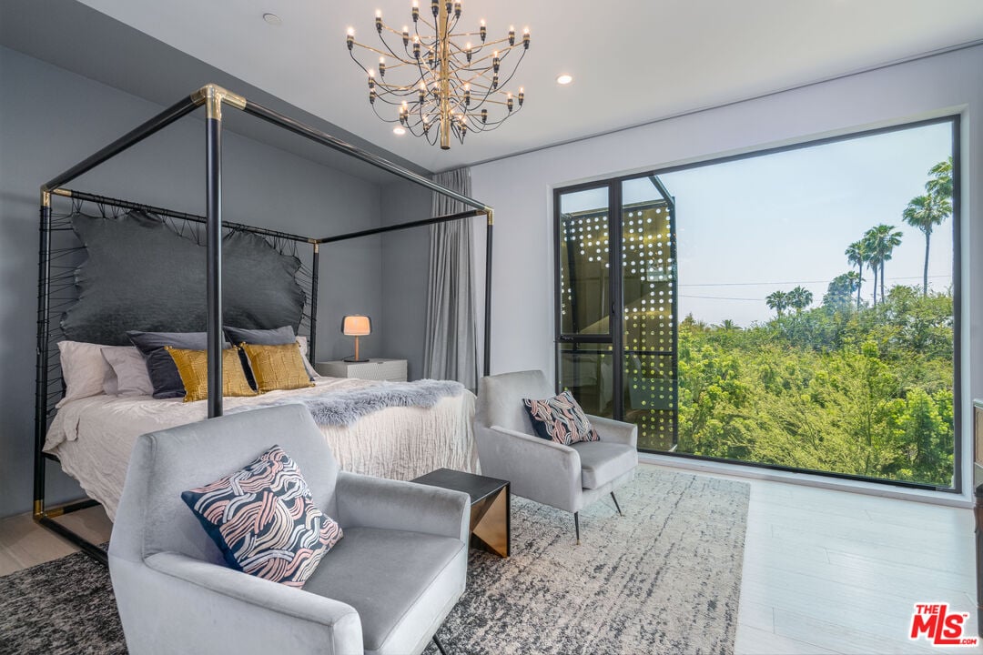 Meridian Reserve, Franklin Ave, 90046