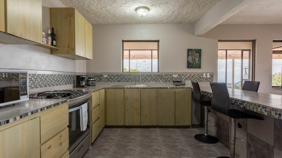 Reduced! Tinamastes Home with Panoramic Ocean and Mountain Views