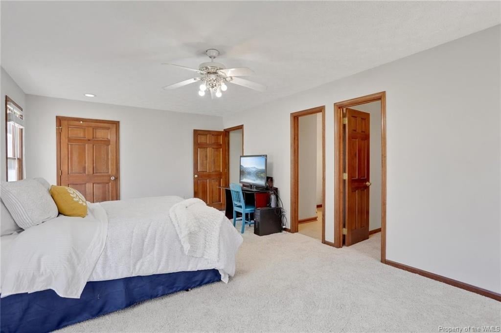 2717 Linden Ln
