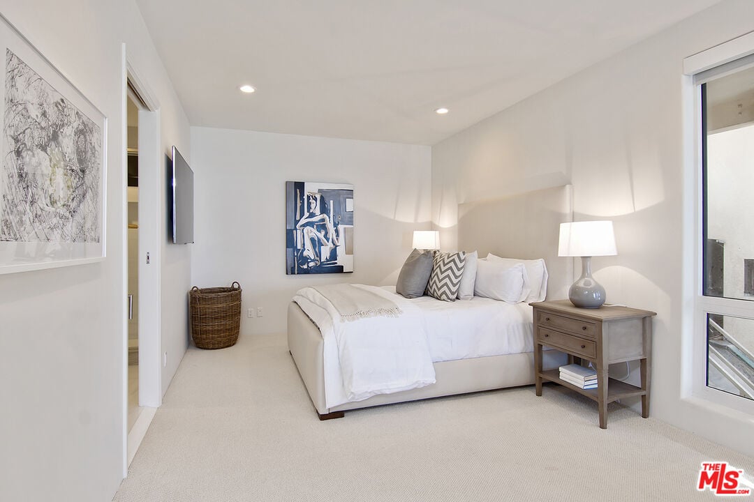 Solis Crest, Broad Beach Rd, 90265