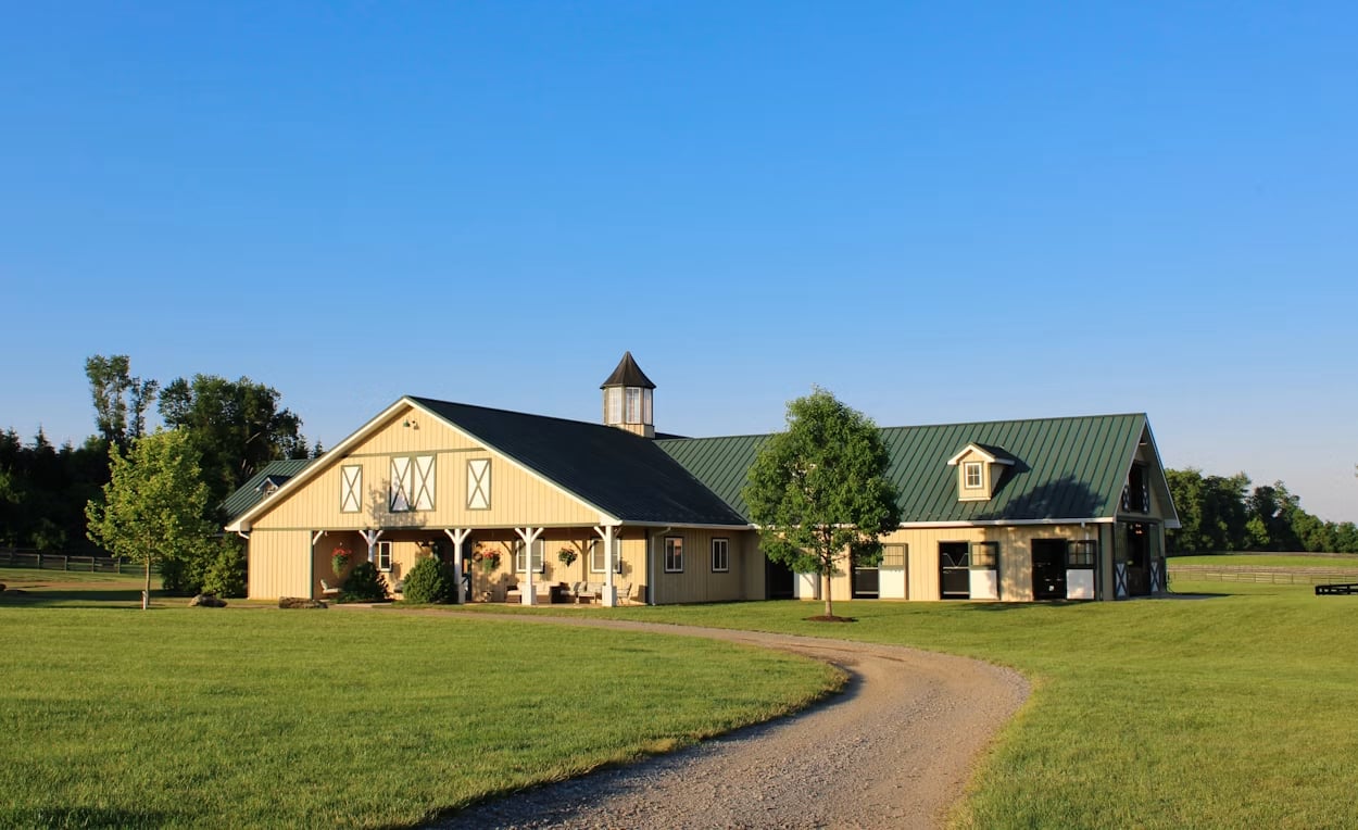 Luxury Home Features That Equestrian Buyers Demand in Northern Michigan
