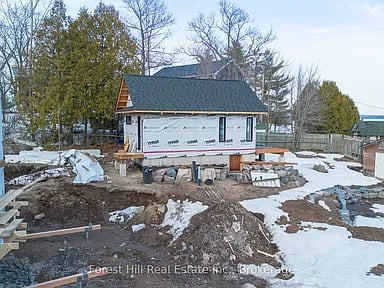 1111 Lakeshore Dr