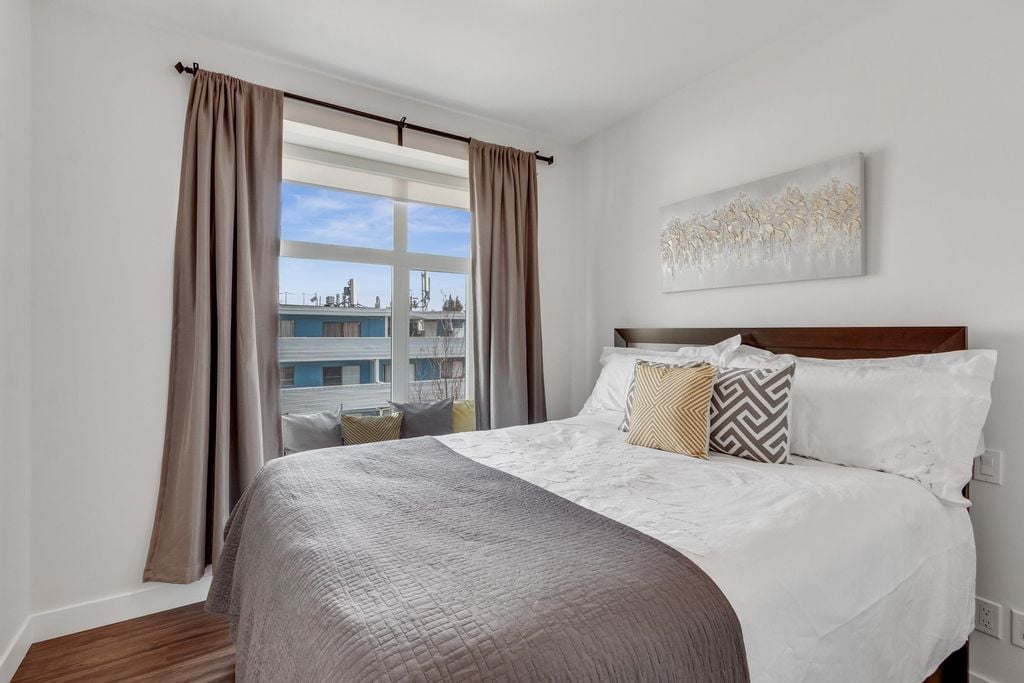 7727 Royal Oak Ave, #309