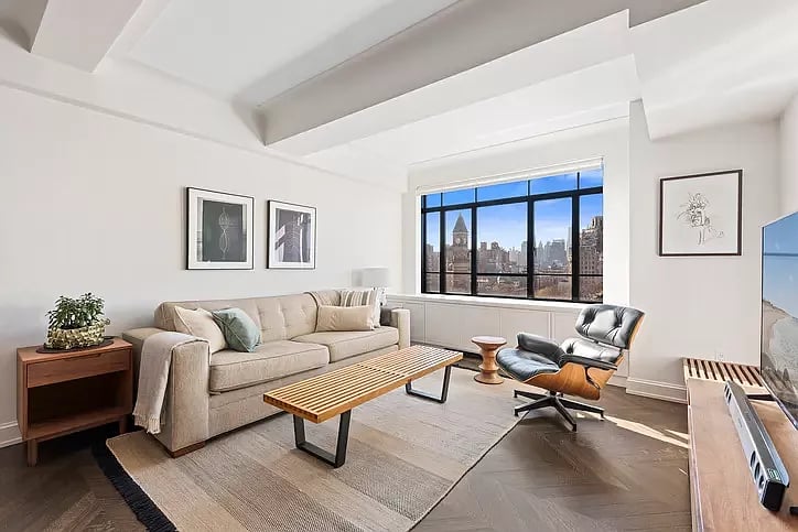 130 W 12th St, #10D