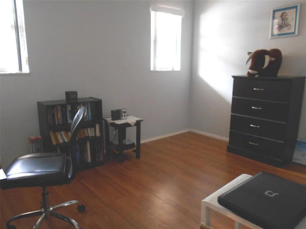 2600 W Sunrise Lakes Dr #103