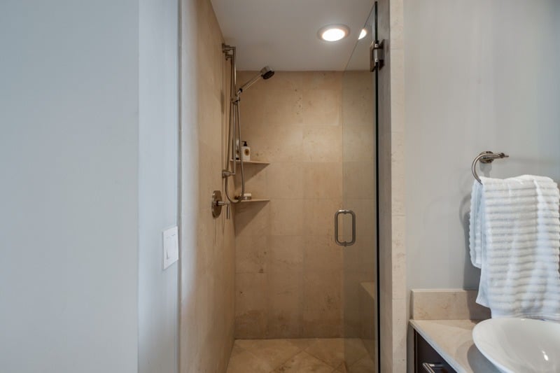 Falcon+Gonsalves List Mid-Miami Beach Mosaic $2.850M Sky Home