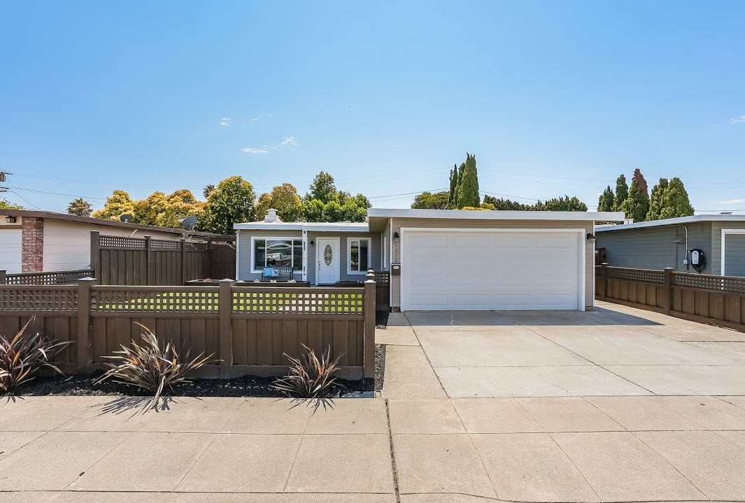 Cobb St, San Mateo - South Shoreview Neighborhood!
