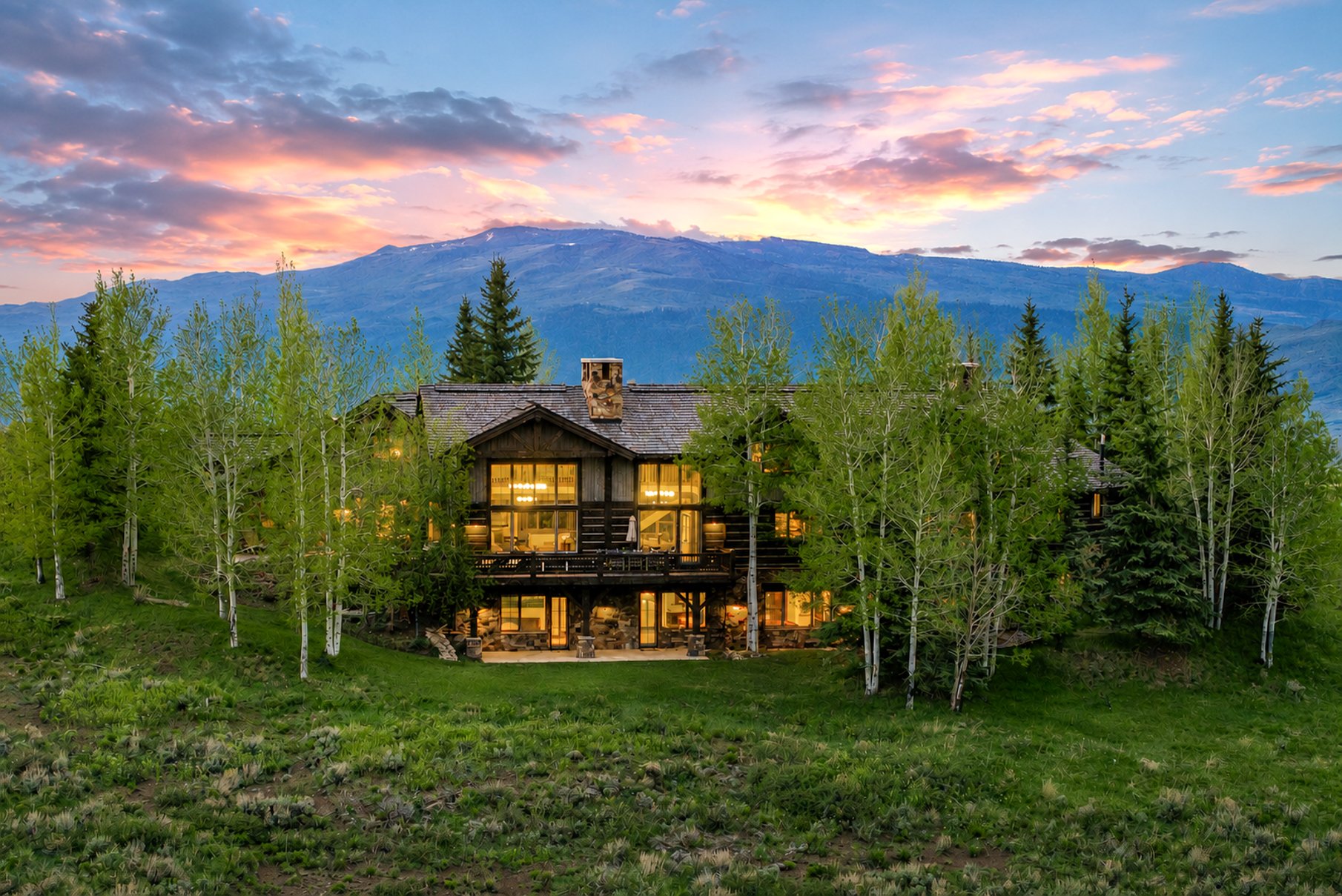 1092 The Summit Trail