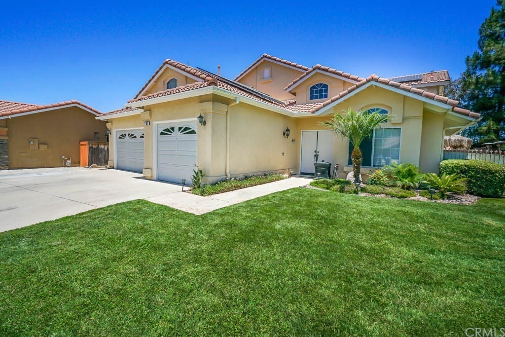 857 Buckeye Circle Corona