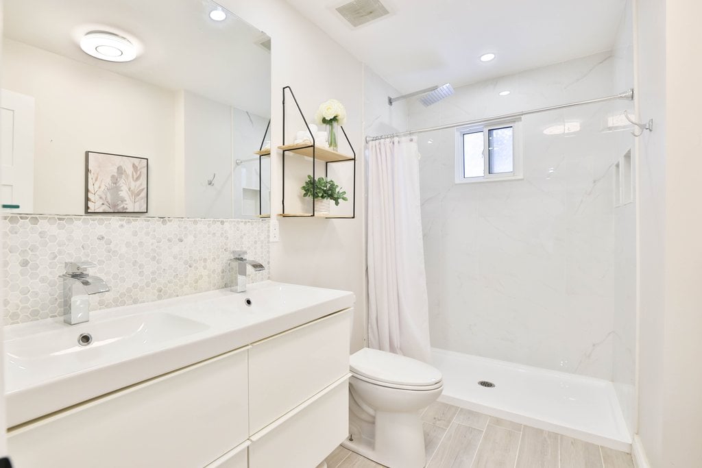 2673 Kingsberry Cres