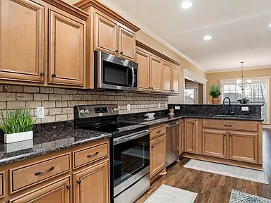 1009 Cascadeway Dr