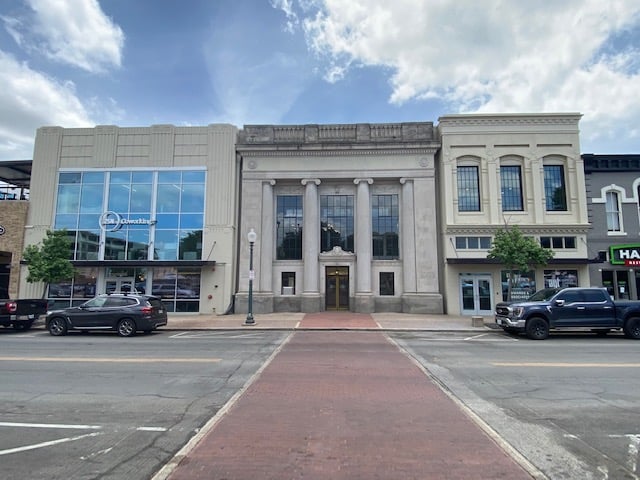 510-514 Austin Ave