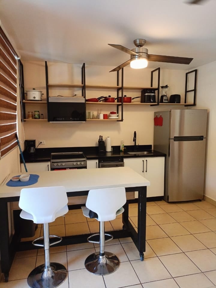 Veintemiglia #5 | 1-Bedroom Condo in the Heart of Playas del Coco